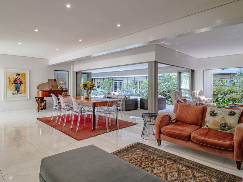 3 bedroom fully furnished home in Benmore Gardens - Photo 2