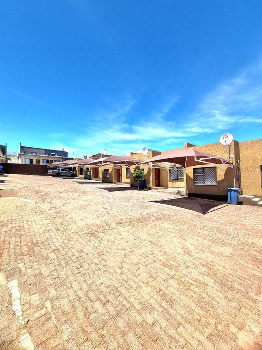 Property #2356678, Townhouse Sold in Otjomuise