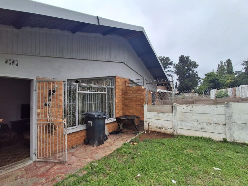 Two Matching Semi-Detached Homes on One Stand in West Turffontein - Photo 2