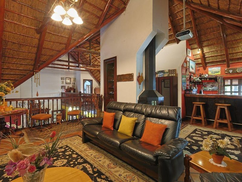 Architect-Designed Family Living with Timeless Craftsmanship in Silver Lakes Golf Estate - Photo 10