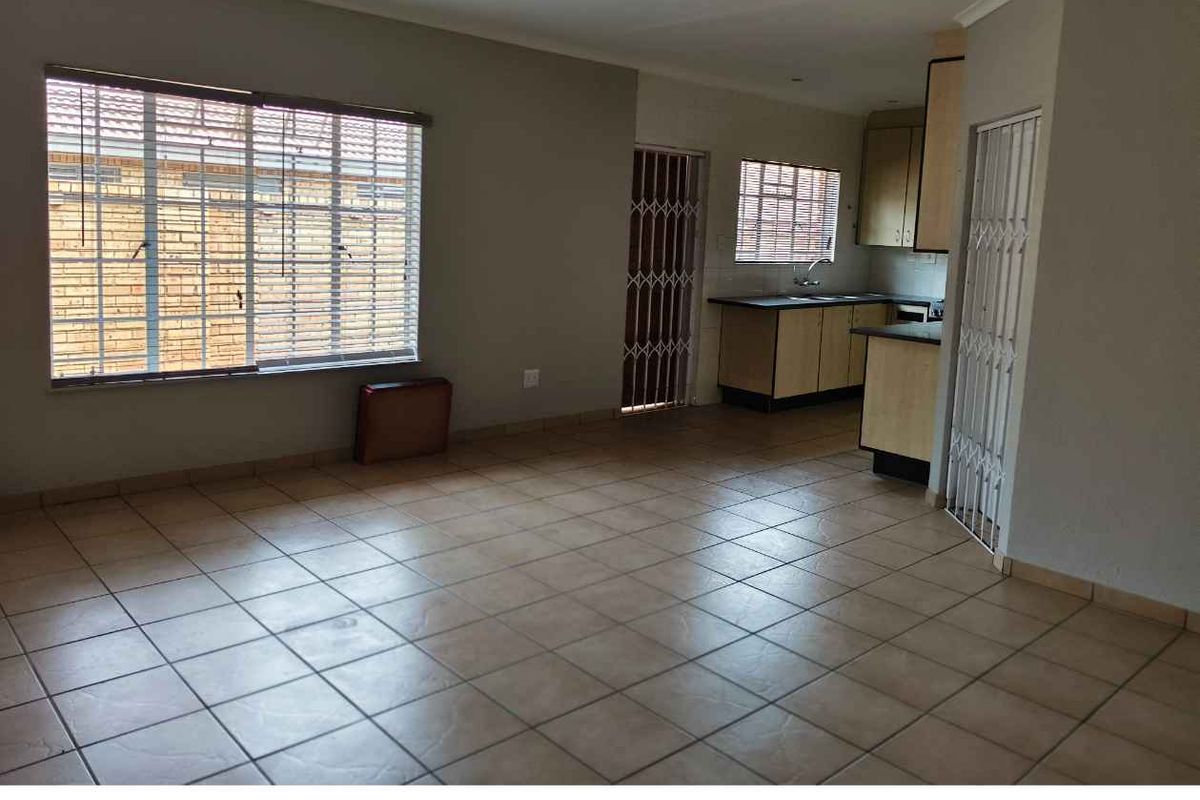 Neat and Quaint Facebick Simplex for Sale - Photo 3