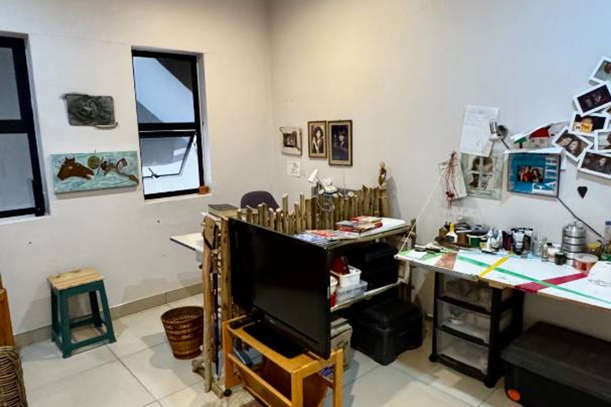 Ideal for retirement or starting home - Photo 3