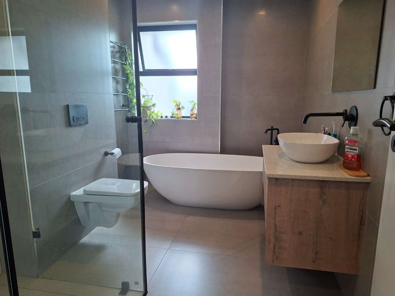 Just move in Spacious 3 Bedroom house in Hillcrest - Photo 10