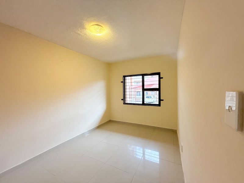 GROUND FLOOR UNIT - Photo 10