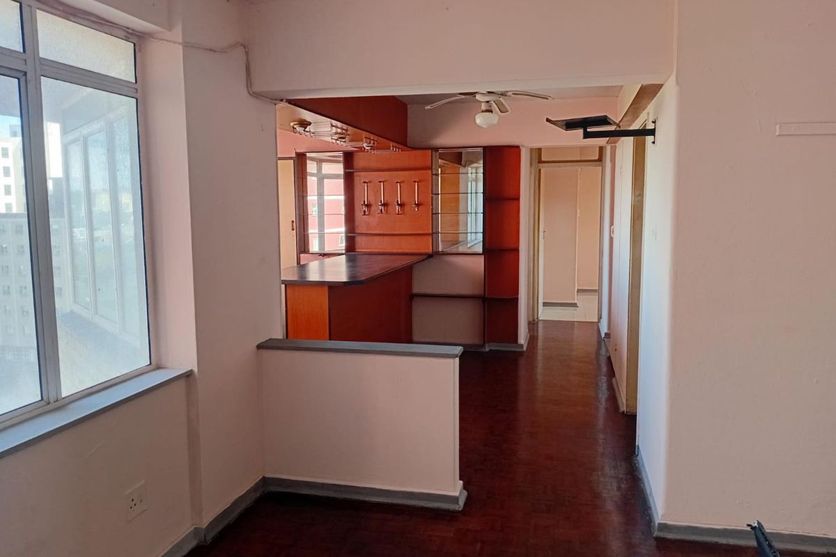Spacious 2 Bedroom apartment in Durban South Beach, Close to Marine World & Hospitals!!! - Photo 3