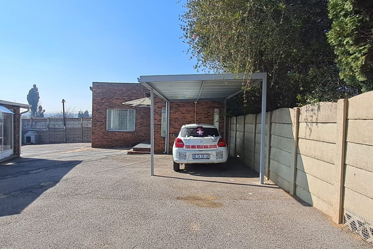 COZY & SECURE GARDEN COTTAGE TO RENT IN ELANDSPARK - Photo 3
