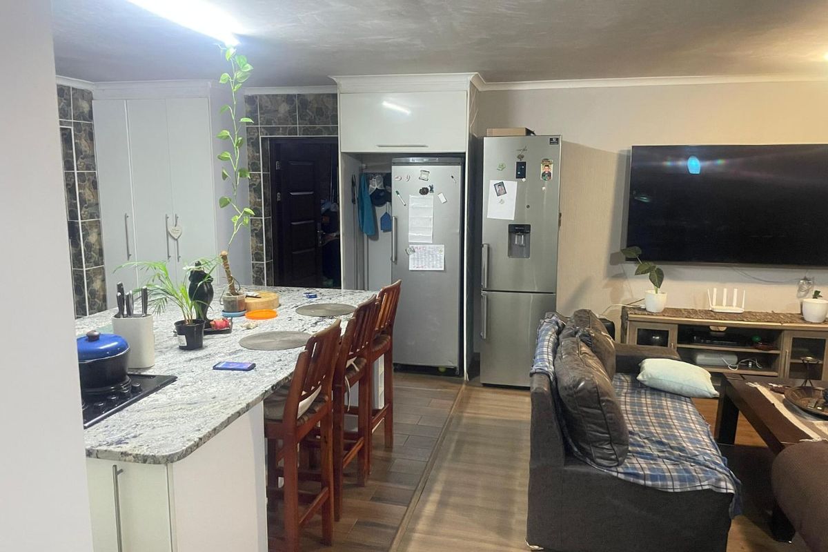 Luxury 3-Bedroom Secure Home for Rent in Brakpan – Pool, 3 Bathrooms, Study & Prime Location Near Carnival City Mall & N17 Highway - Photo 5
