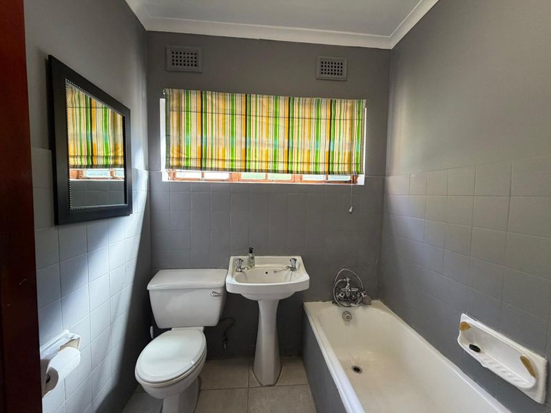 2 Bedroom, 1 Bathroom Garden Cottage For Rent. - Photo 5