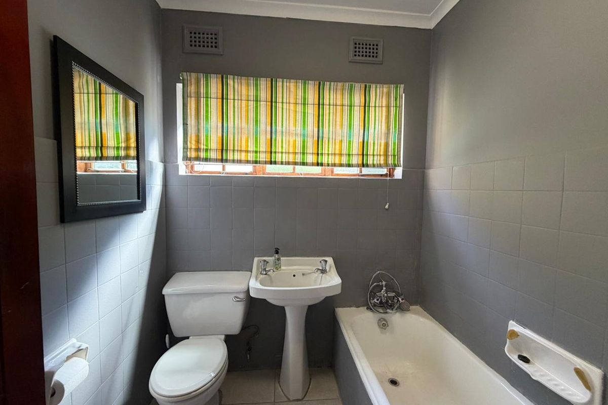 2 Bedroom, 1 Bathroom Garden Cottage For Rent. - Photo 5