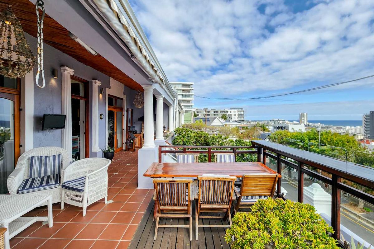 3 bedroom house with views in Upper Sea Point - Photo 2