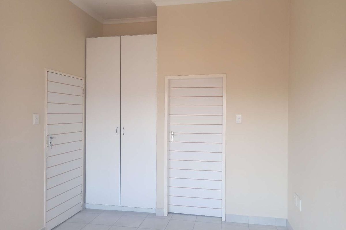 1 bedroom Townhouse in NORKEM PARK EXT 2 - Photo 4