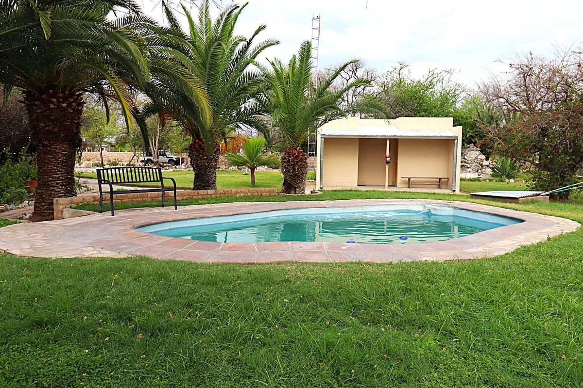 Established Lodge for Sale on Leasehold Land with Bar, Restaurant & Accommodation - Tsumkwe - Photo 2