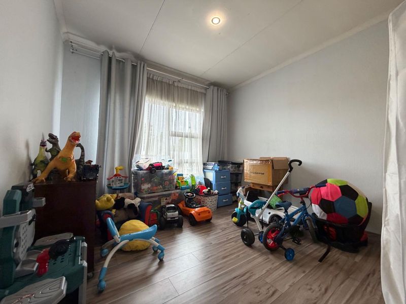 Step into a space that feels like home from the very first moment. - Photo 9