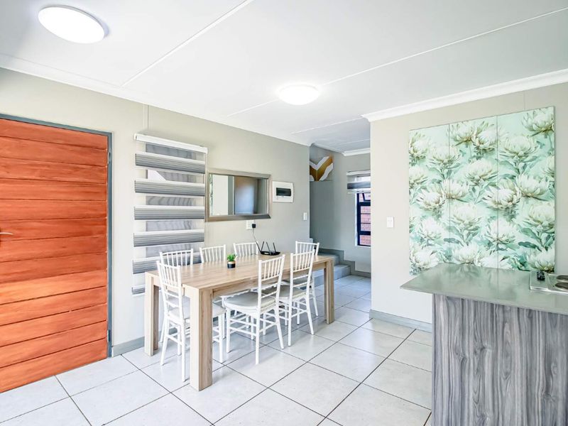 Stylish 3-Bedroom Townhouse for Sale in Zambezi Manor Lifestyle Estate - Photo 5