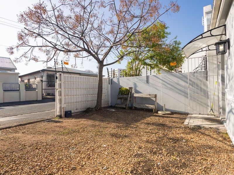 Beautiful renovated 2-bedroom house to rent in Wineberg - Photo 4