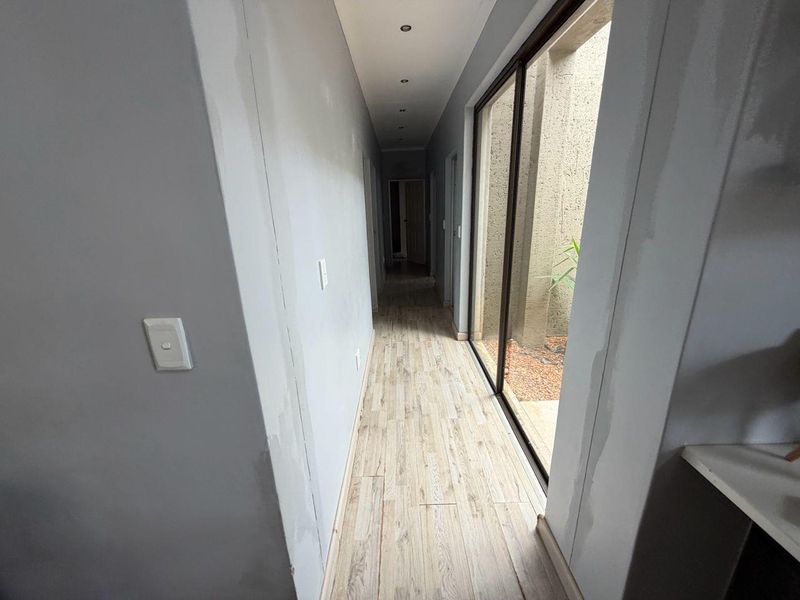 Omeya Estate - Modern Home - N$2 840 000.00 - Price Negotiable - Photo 10