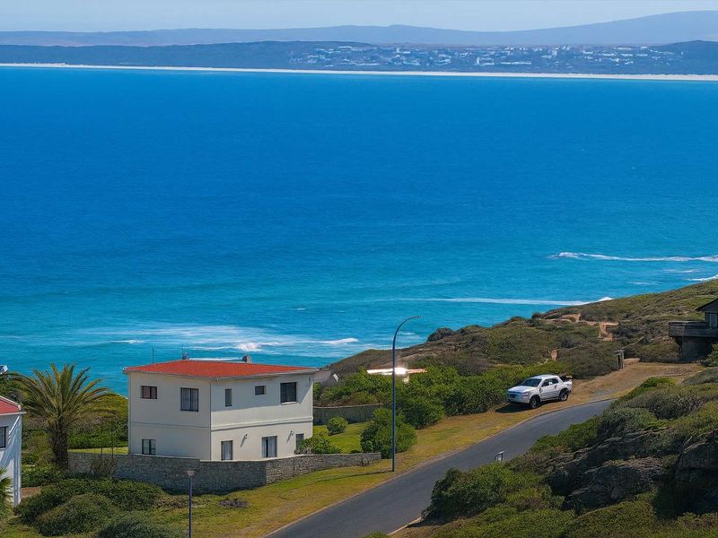 Prime Coastal Canvas: 990m2 with Unobstructed Ocean Views - Photo 3