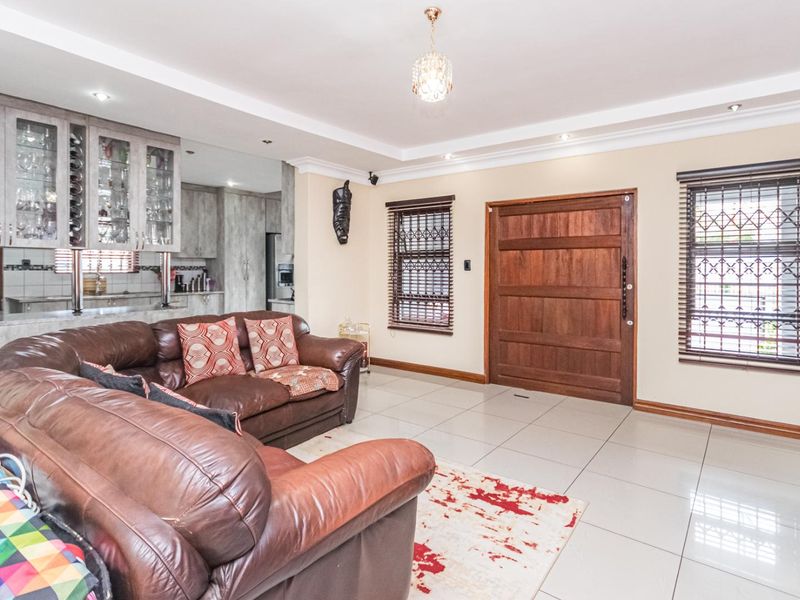 Your contemporary haven awaits - Photo 8