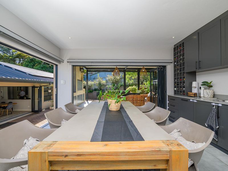 Spacious 6 Bedroom Family Home | Triple Garage | Solar Backup | Potential for 2 Flatlets | La Lucia - Photo 5