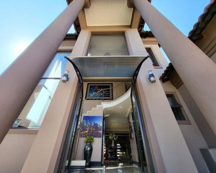 Property #2464310, House For Sale in Blue Valley Golf Estate