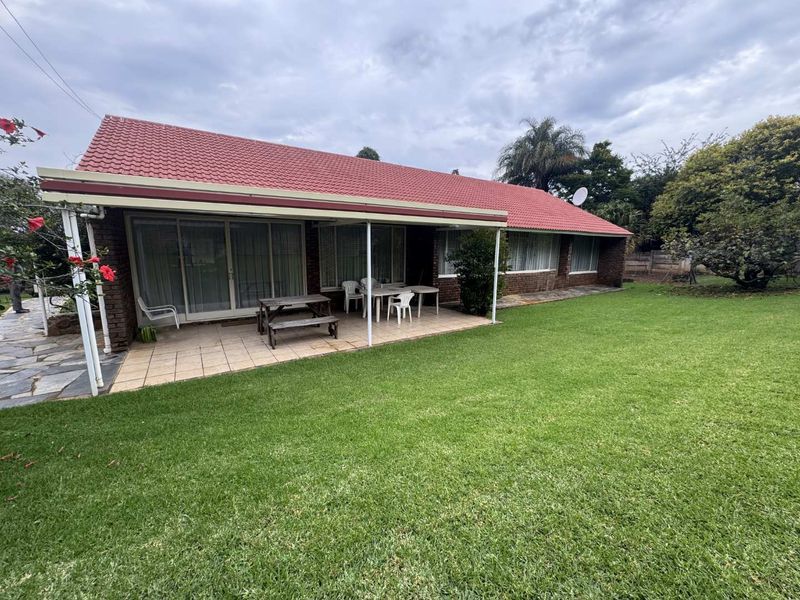 3 BEDROOM HOUSE FOR SALE IN CONSTANTIA PARK - Photo 8