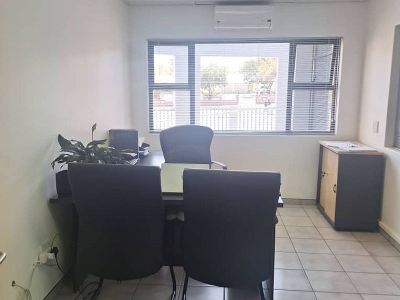 Sole Mandate: Versatile Building In Olympia - Photo 8