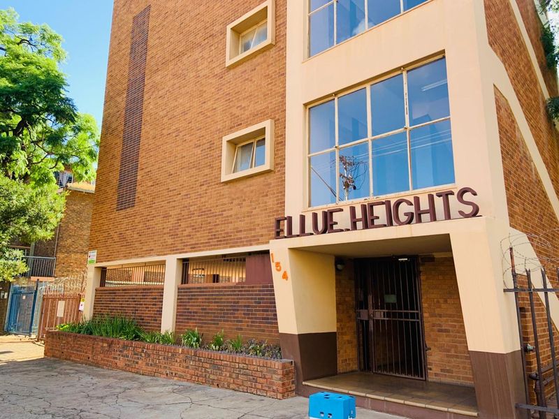 Spacious 2 Bedroom Apartment to Rent - Photo 1