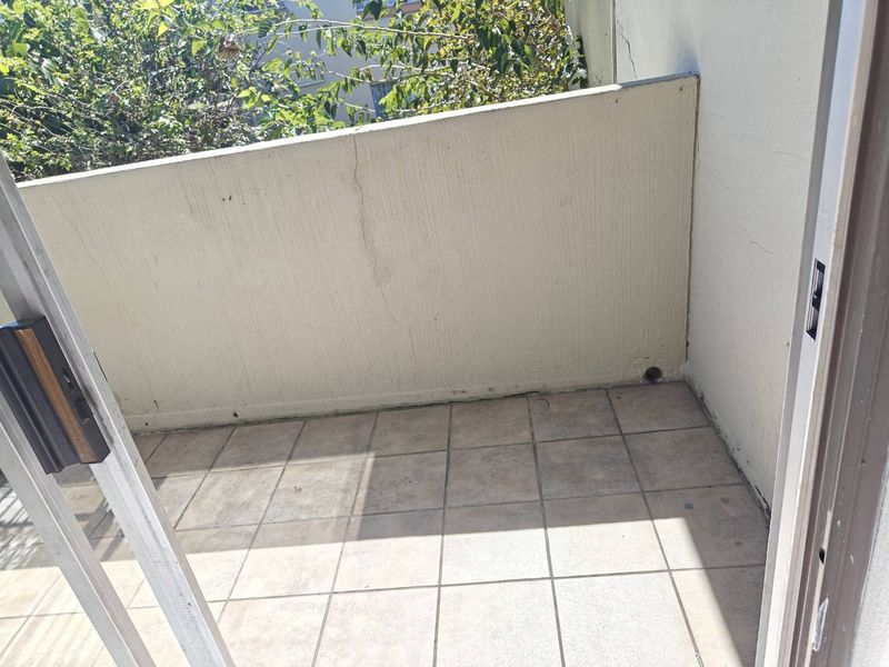 2 Bedroom Apartment for Sale in Vorna Valley - Midrand. - Photo 9