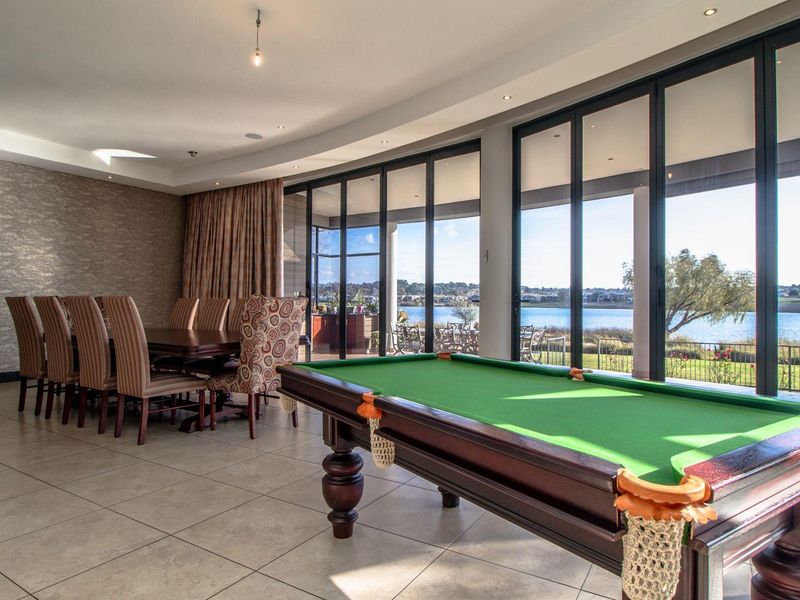 Waterfront Elegance in Ebotse: Your Dream Home Awaits! - Photo 10