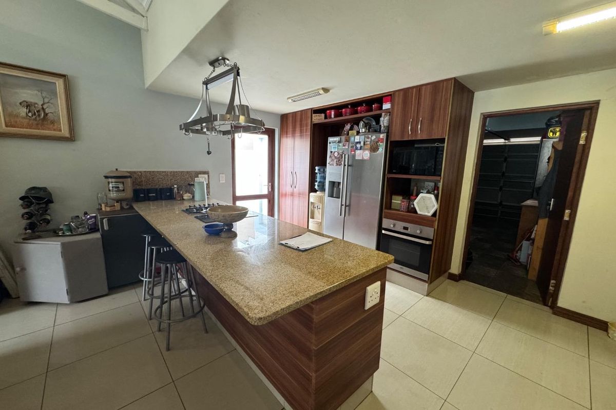 Property For Sale in Leisure Bay Estate - Photo 3