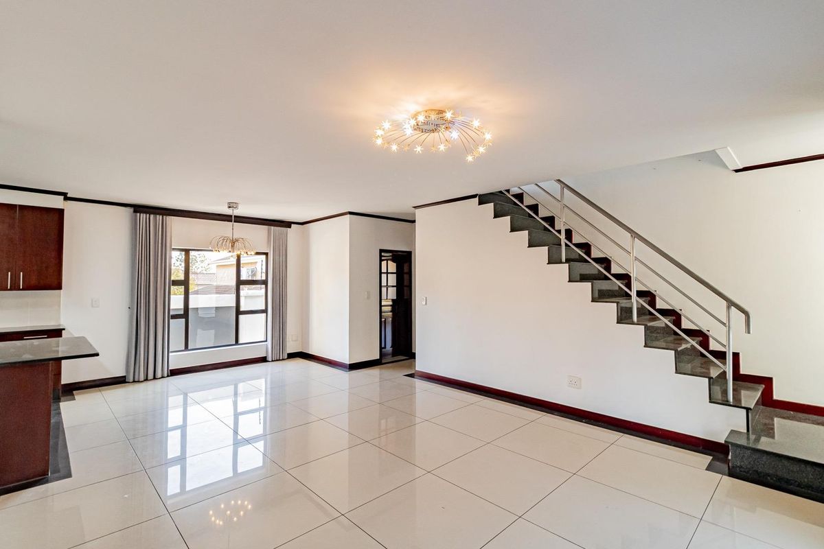 Spacious 3bedrooms house for sale - Photo 2