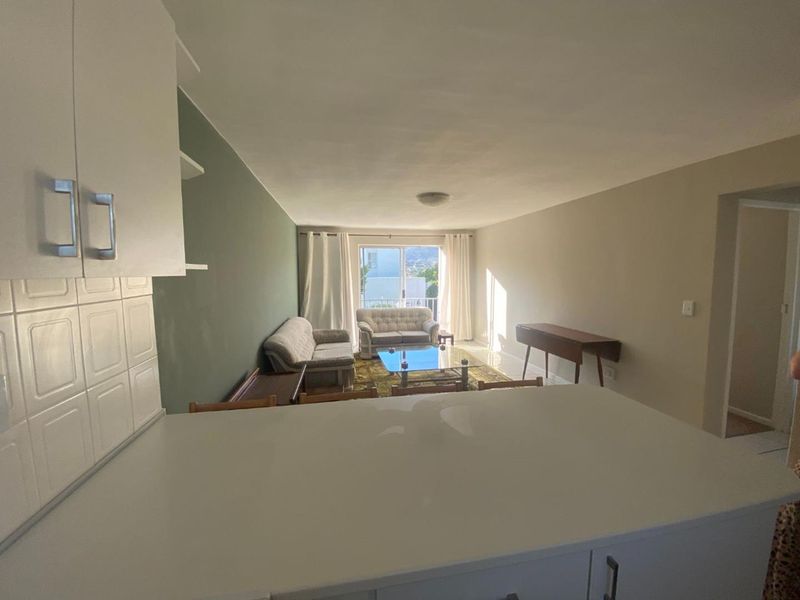 2 bedroom Modern Apartment in HOUT BAY - Photo 6