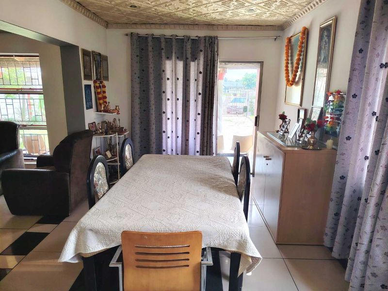 Diamond in the Rough in Sought-After Mackenzie Park, Benoni,3 Bedroom , 1 Bathroom on large stand. - Photo 6