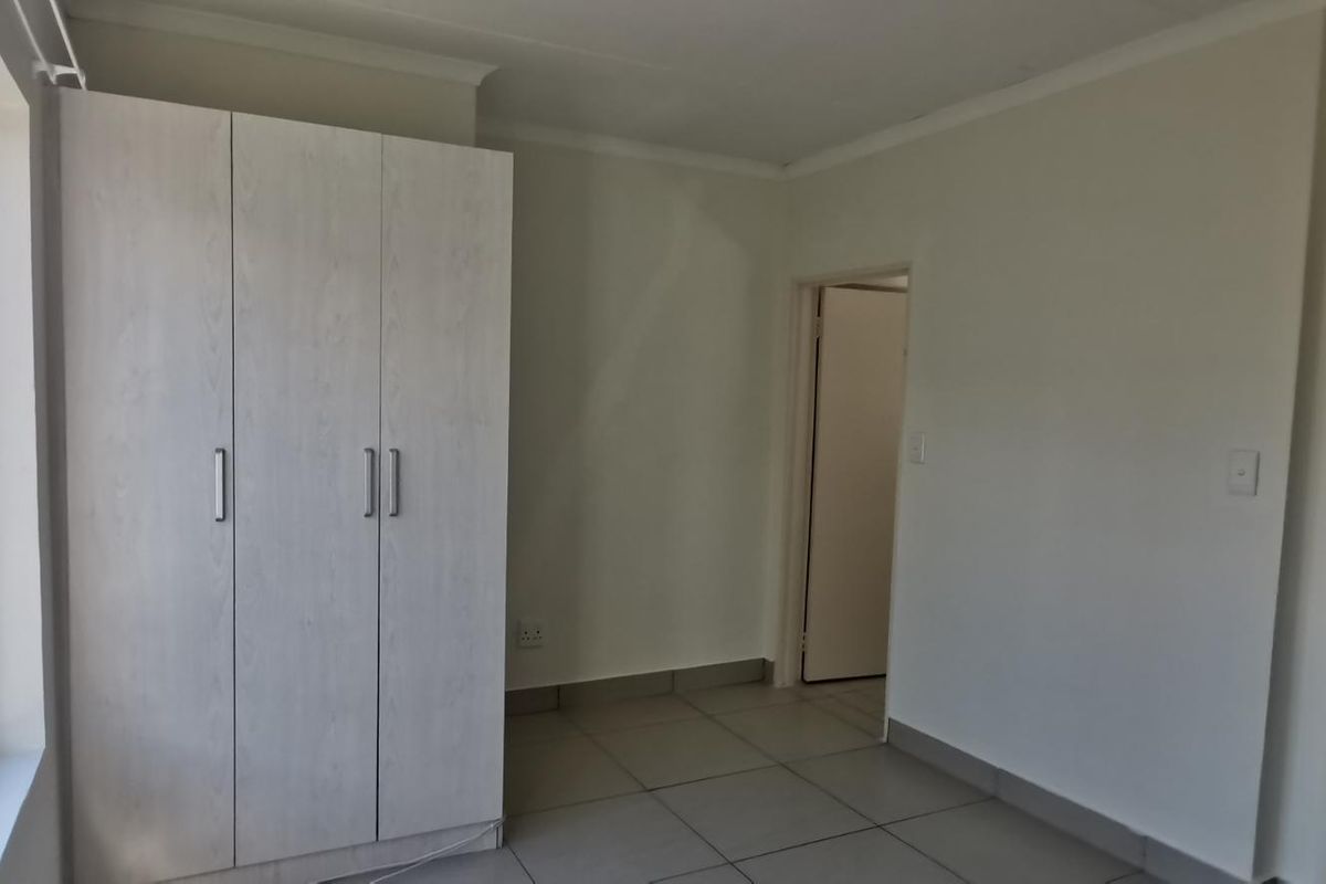 WELL-MAINTAINED 2 BEDROOM 2 BATHROOM APARTMENT FOR SALE IN ELISENHEIM: JERICHO HEIGHTS - Photo 3
