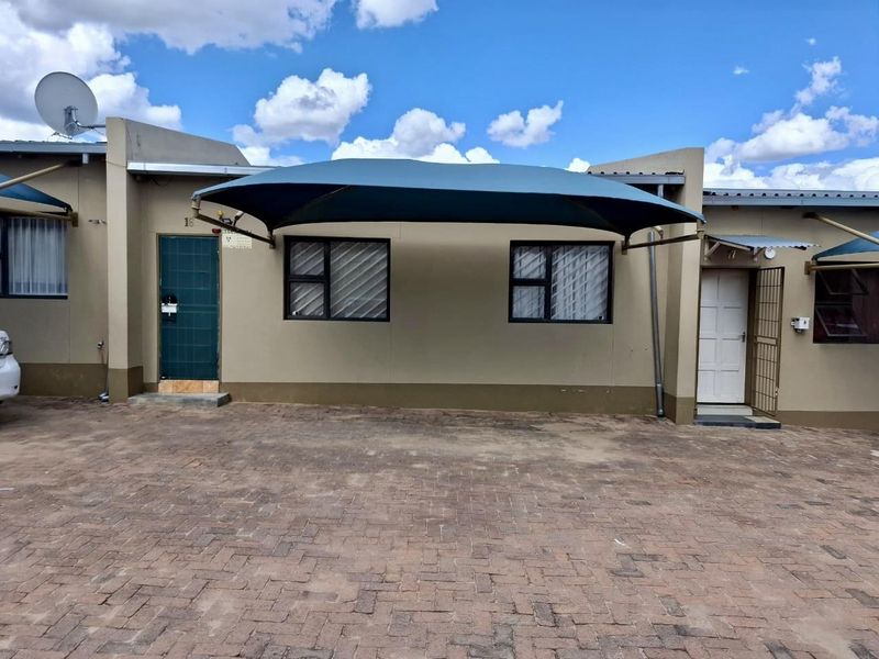 Below Valuation! Secure Your 2-Bedroom Apartment in Veddersdal Today - Photo 2