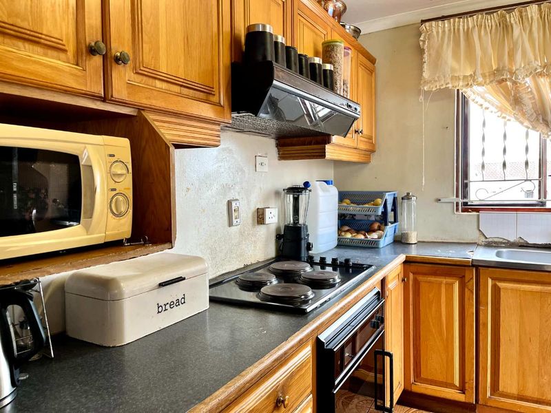 Welcome to Southgate – central living at its best! - Photo 4