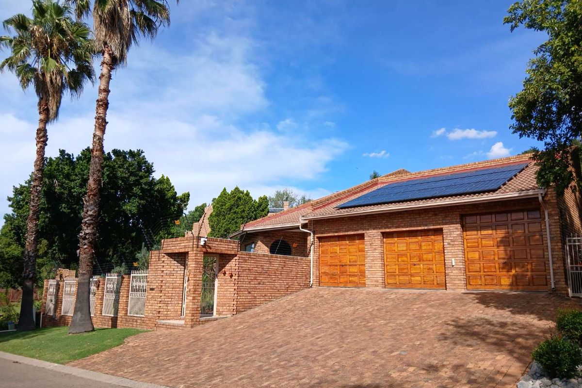 A gem nestled in the heart of Meyersdal - Photo 2