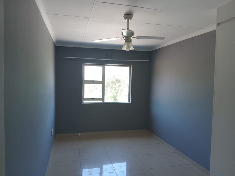 3 Bedroom Rental Property in Richards Bay Central - Photo 4