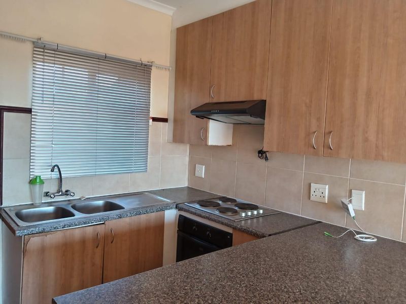 2 Bedroom Apartment/Flat For Sale in Karenpark - Photo 10