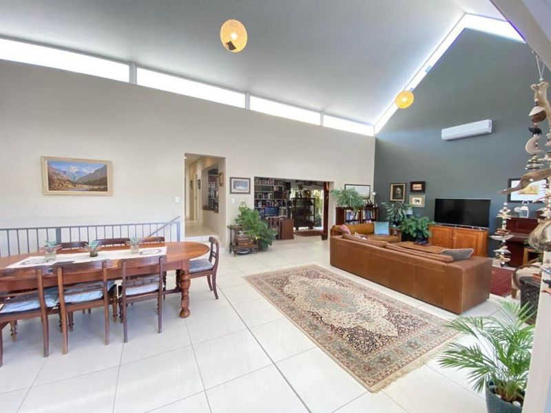 4 Bedroom House For Sale in Elisenheim - Photo 5