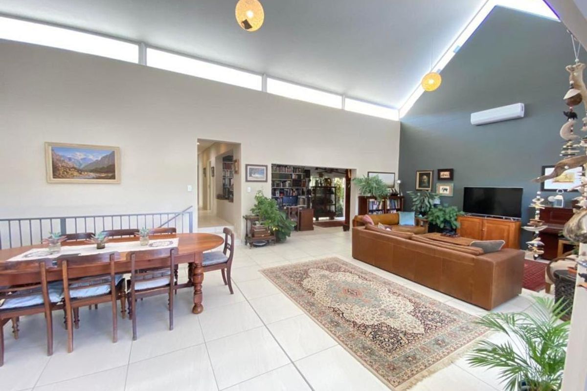 4 Bedroom House For Sale in Elisenheim - Photo 5