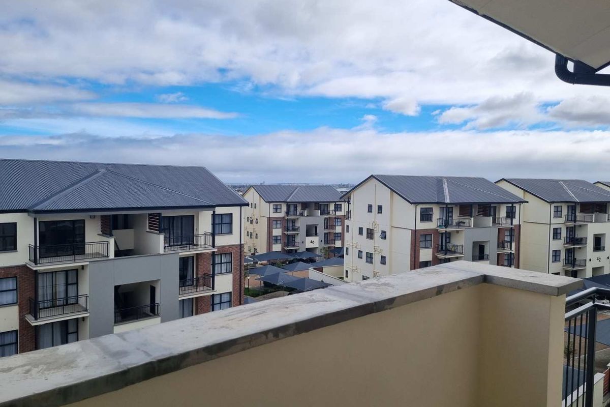 Luxury one-bedroom apartment with balcony at De Aan-Zicht - Photo 3