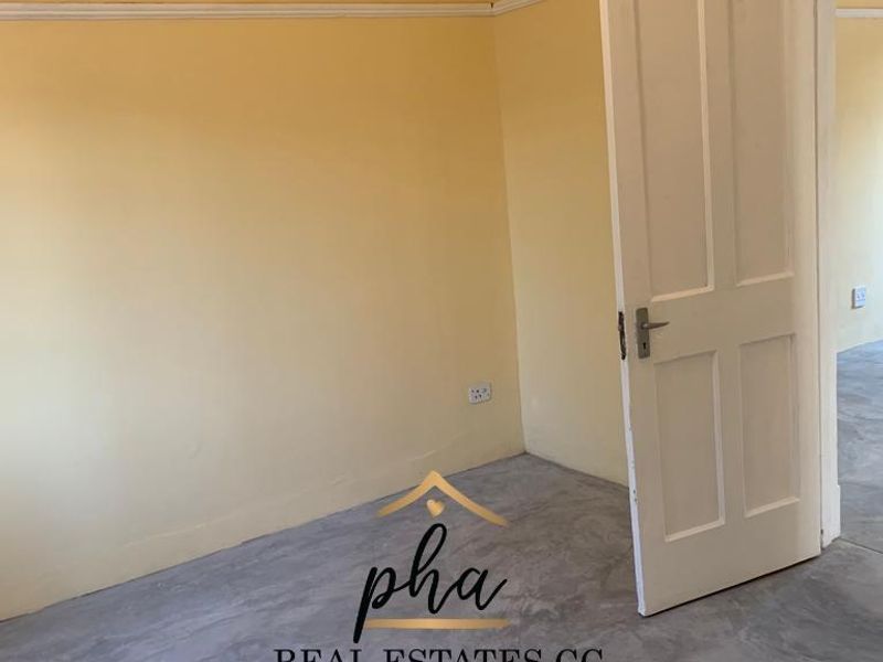 3 Bedroom house for sale in Usakos - Photo 8