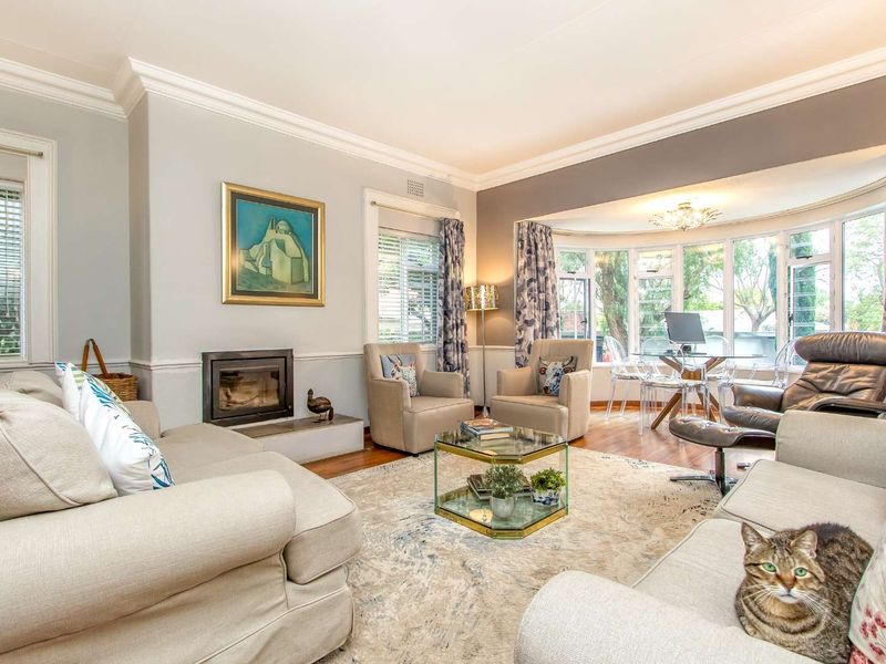 3 Bedroom Family Home with a Garden Cottage - Photo 2