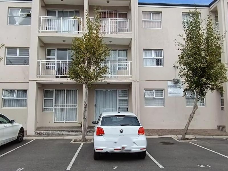 Quiet Clarendon Square Complex Klipkop Parow Valley - Photo 2