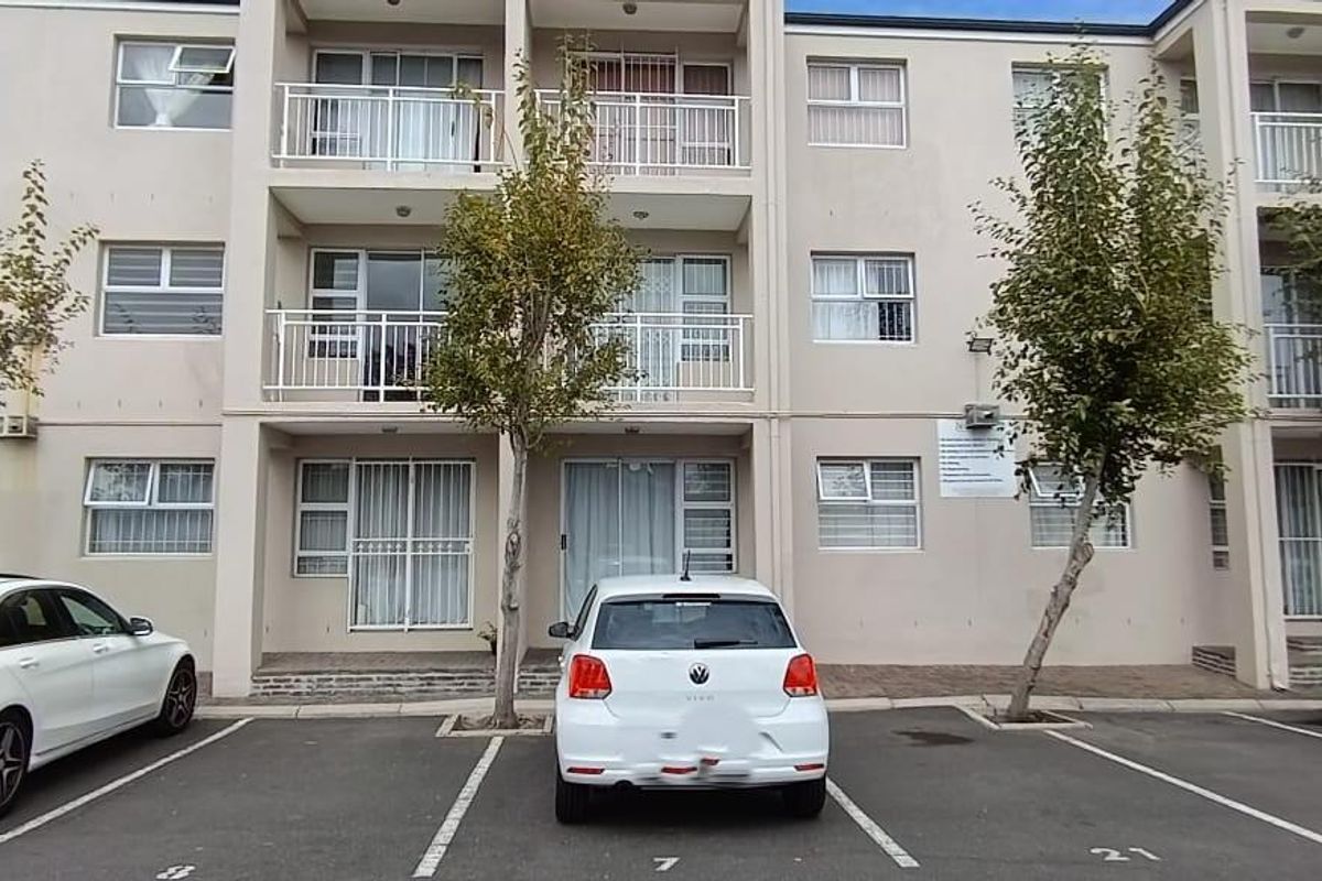 Quiet Clarendon Square Complex Klipkop Parow Valley - Photo 2