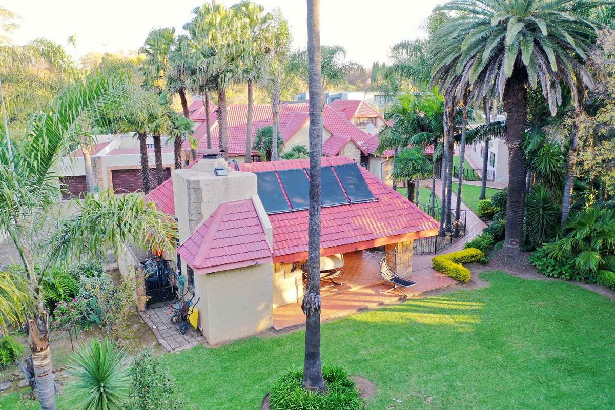 An Extensive and Versatile Classic Family Home in Beautiful Rynfield Estates - Photo 5