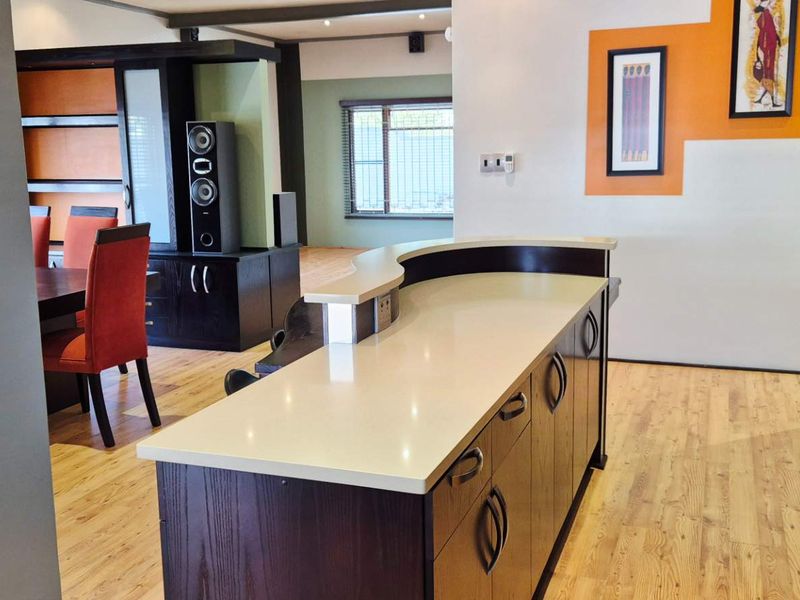 Exclusive Sole Mandate!  This Elegant & Modern Family Home with Luxury Finishes for Sale in Okahandja! - Photo 3