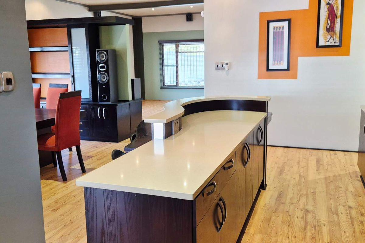 Exclusive Sole Mandate!  This Elegant & Modern Family Home with Luxury Finishes for Sale in Okahandja! - Photo 3