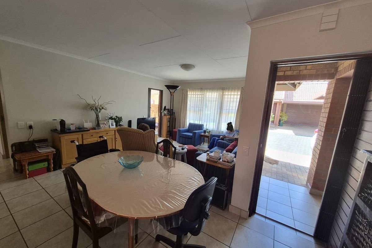 Spacious, secure and designed for exceptional retirement living! - Photo 5